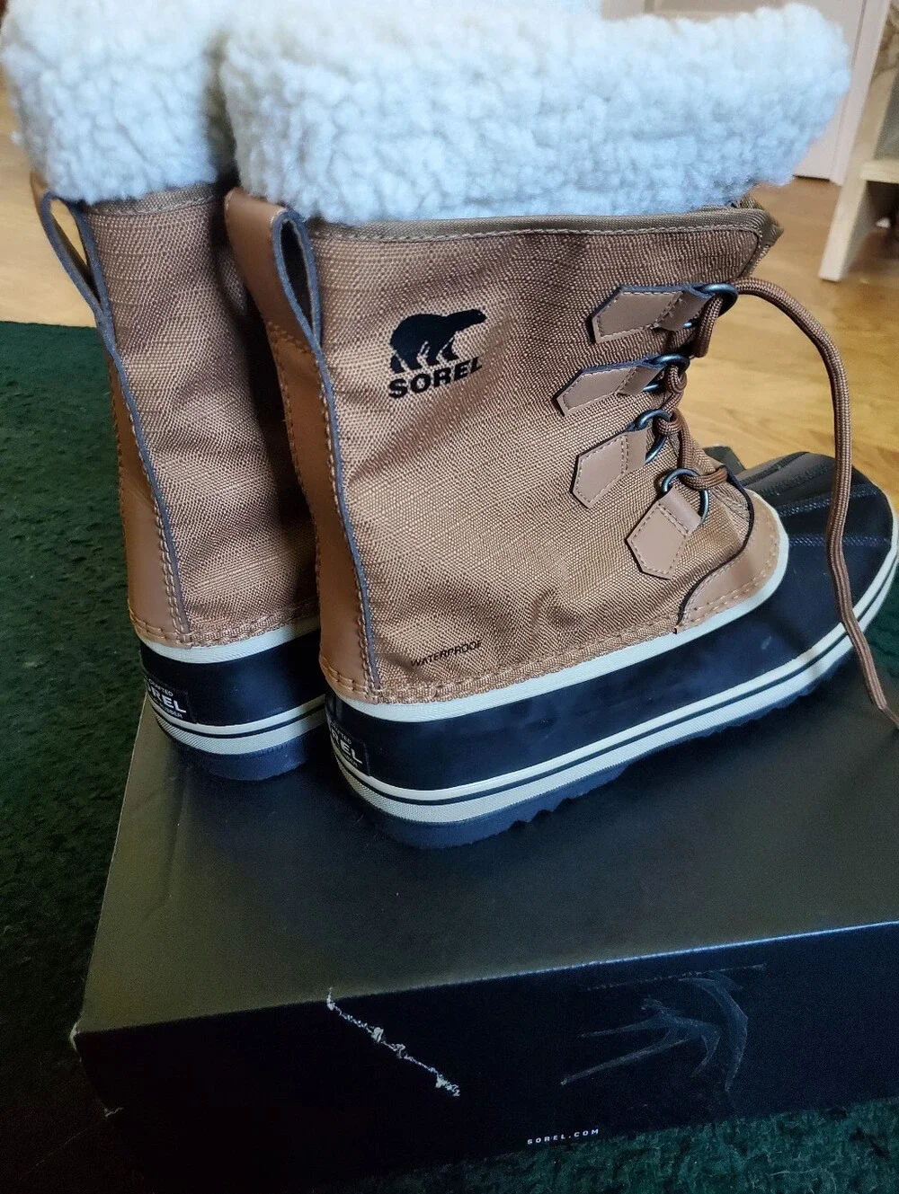 NWT Sorel Winter Carnival Camel Brown  Women's Winter Boot Size 10 Waterproof